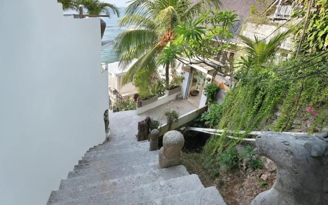 Kerang Bingin Beach Villa