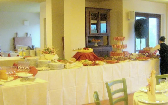 Scenic Home in Camporgiano With Swimming Pool