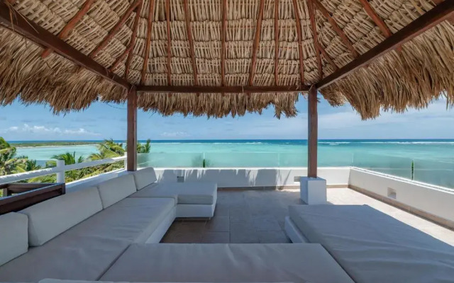 Mansion Villa in Soliman Bay for 34 guests!