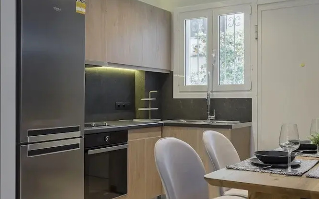 Sunshine Luxury Apartment in Vouliagmeni