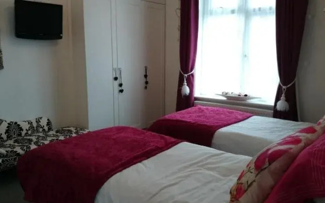 Robertsbrook Guest House