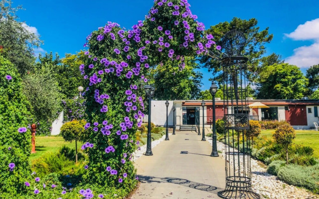 Erettz Dafna Travel Hotel