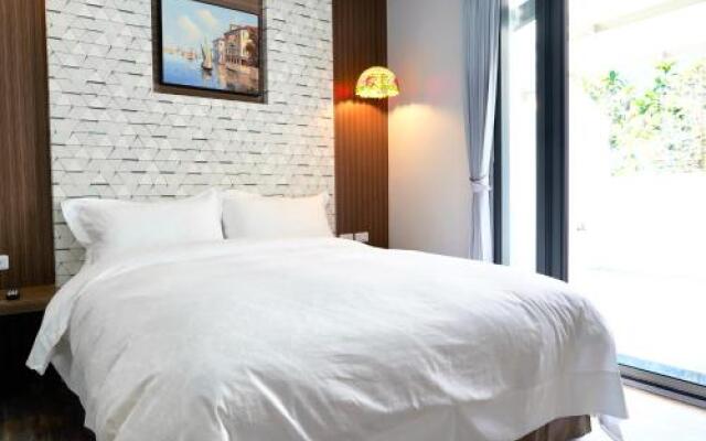 Mtny Hotel