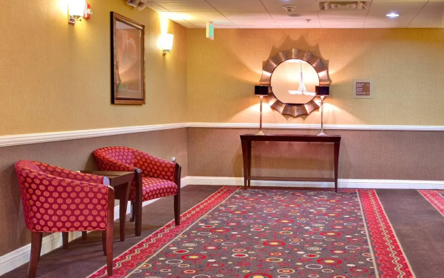 DoubleTree by Hilton Fullerton