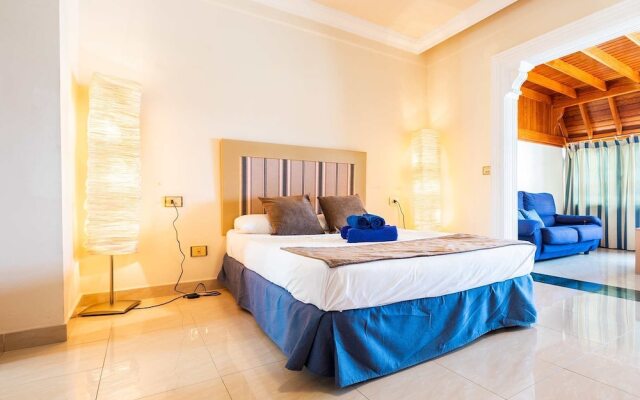 Penthouse Reducto Beach