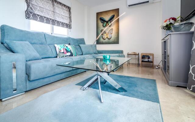 PDM - Elegant Apartment with Breathtaking Sea view