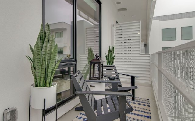 Lllume Urban Oasis Styled By Genevieve Gorder 2 Bedroom Condo