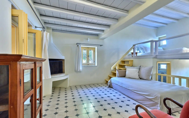 Aria Paros Residence