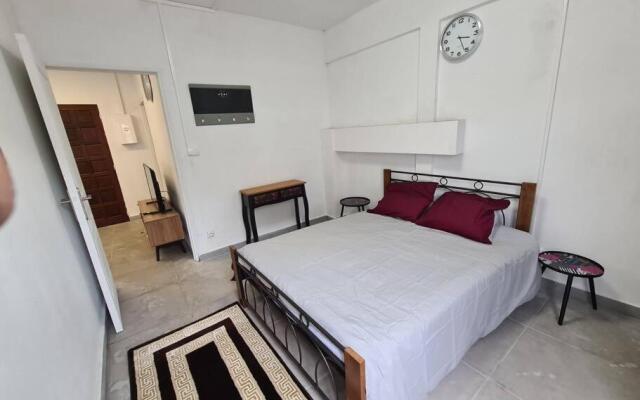 T-3 Hypercentre Saint Denis Rue Piétonne