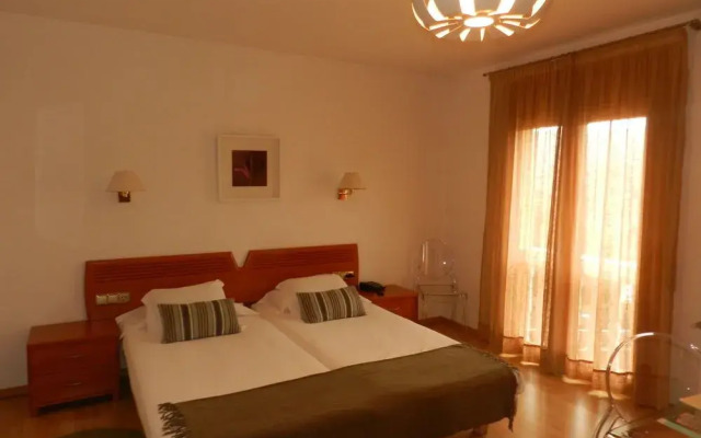 Hotel Porta d'Alella