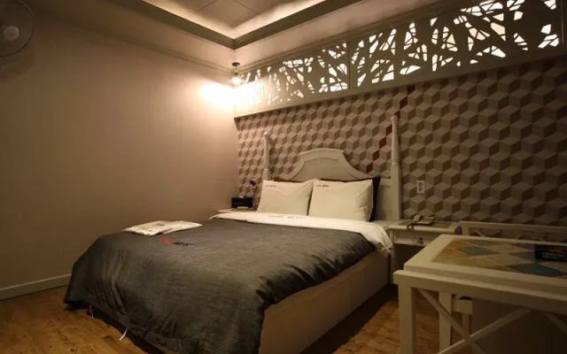Mac Motel
