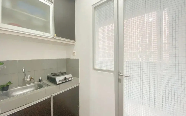 Stategic Studio Apartment at Menteng Square