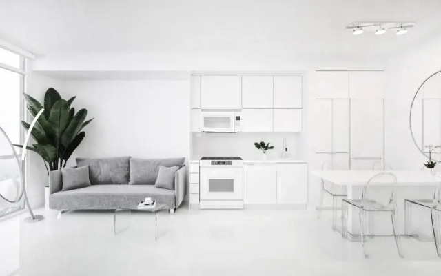 Penthouse 7: Smart Luxury Tower w Panoramic View