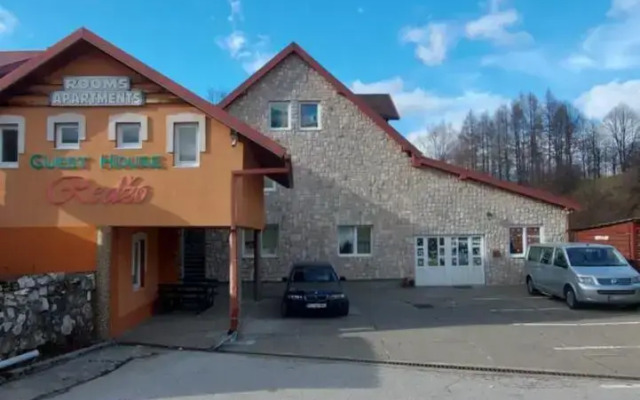 Guest House Redzo