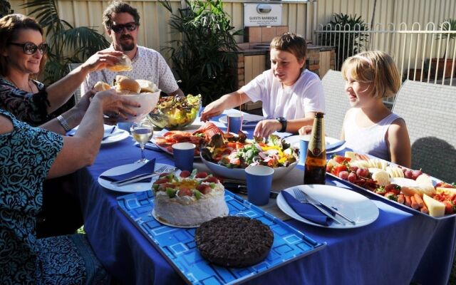 Mollymook Surfbeach Motel and Apartments