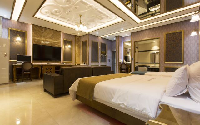 Myeongpum Drive-in Hotel