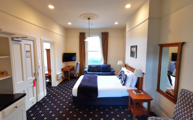 Highland House Boutique Hotel – Guest Rooms – Dunedin