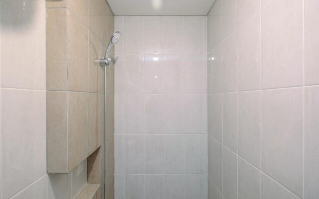 Nice And Elegant 1Br At Royal Heights Apartment