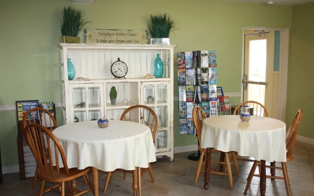 Ocean Sands Beach Boutique Inn - Stay At the Beach