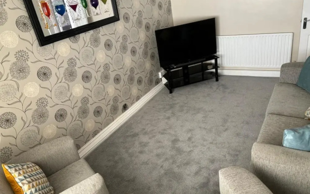 Bungalow-2bed-1bath-petfriendly-parking
