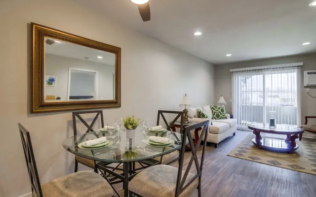 The Luxe Suites of Temecula Heights
