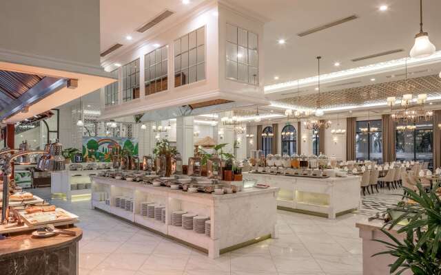 Melia Vinpearl Cam Ranh Beach Resort