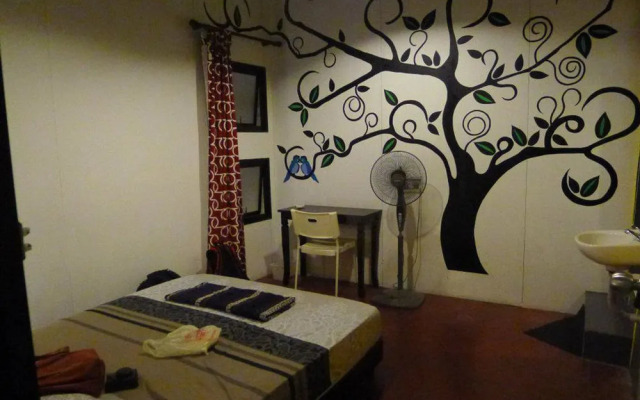 Jalan Jalan Emas Guest House