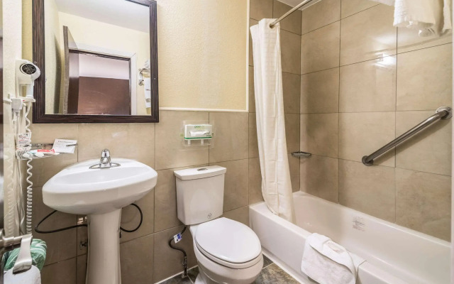 Econo Lodge Rutland City near Hwy 7