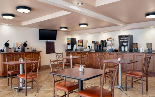 Ramada by Wyndham Mesa Downtown