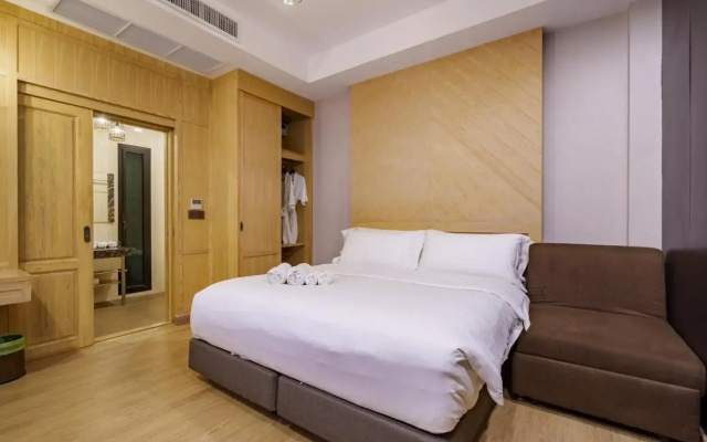 Khum Damnoen Resort