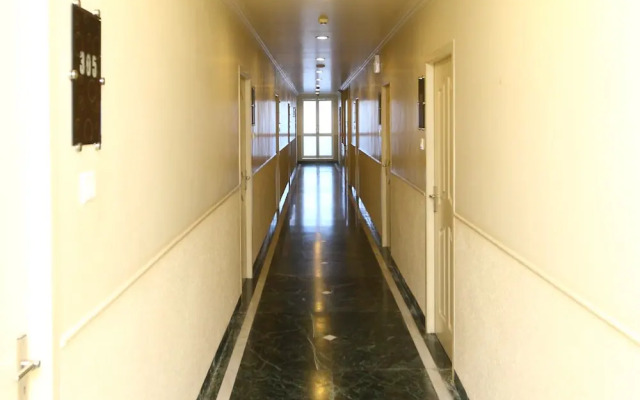 OYO 5319 Hotel Navaratna