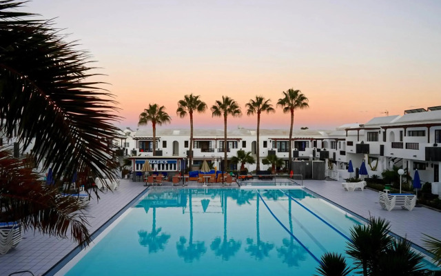 Apartamentos Plaza Azul