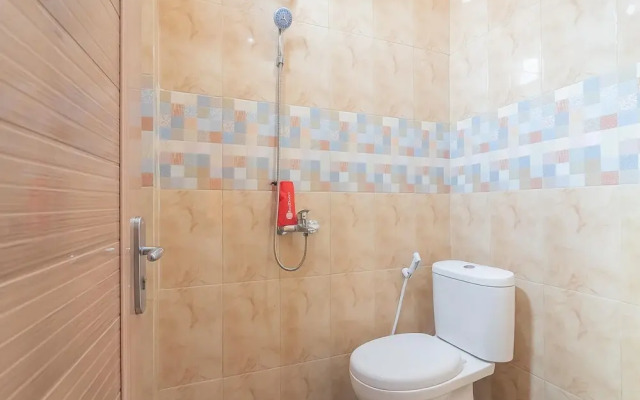 RedDoorz Plus @ Kesambi Street Cirebon