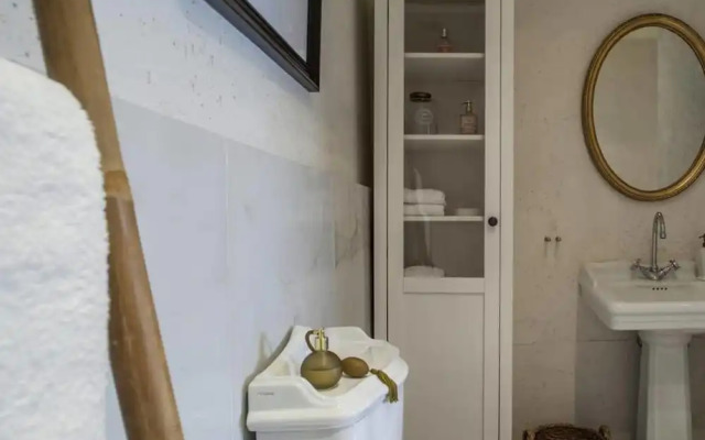 Designer TownHouse Neve Tzedek HolyGuest