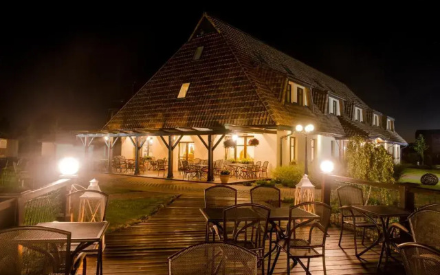Hotel - Restauracja Platan