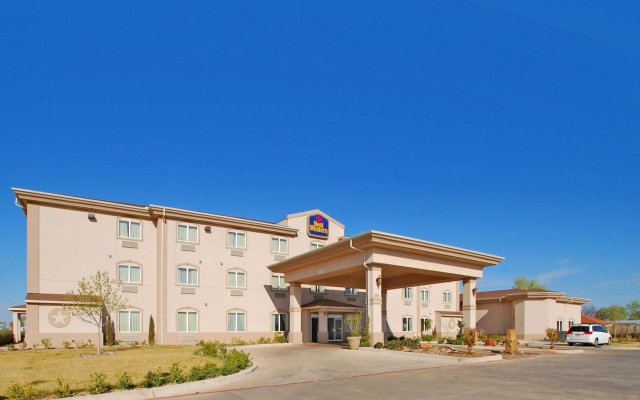 Best Western South Plains Inn & Suites