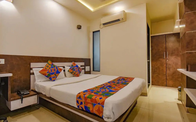Fabhotel Royce Studio Apartments