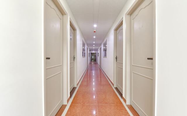 Fabhotel The Tulip Regency