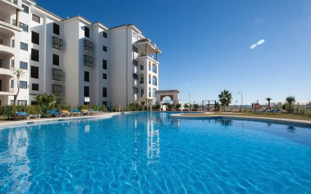 Lovely 2-bed Apartment in Marina de la Duquesa