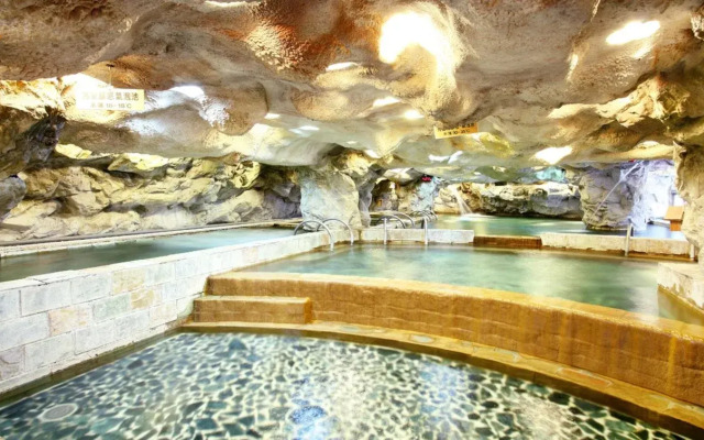 Hotel Tilun Dongpu Spa