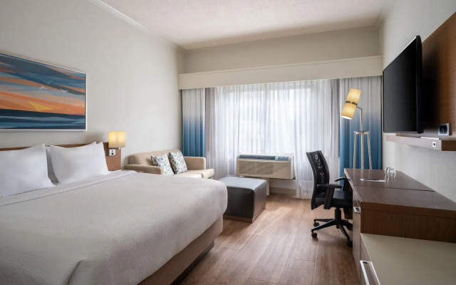 Courtyard by Marriott - Naples