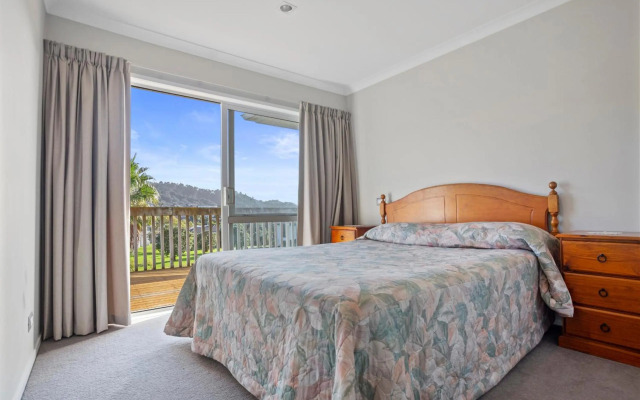 Waihi Beach Bliss - Waihi Beach Holiday Home