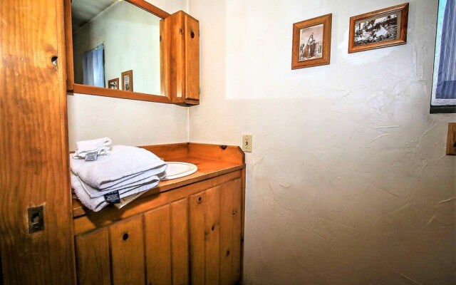 Kelley's Kabin 290 by RedAwning