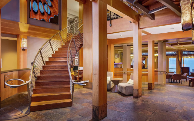 Chrysalis Inn & Spa Bellingham, Curio Collection by Hilton