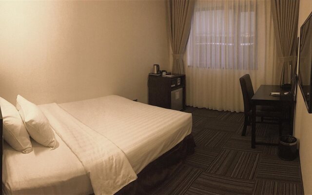 Sakura Hotel 3