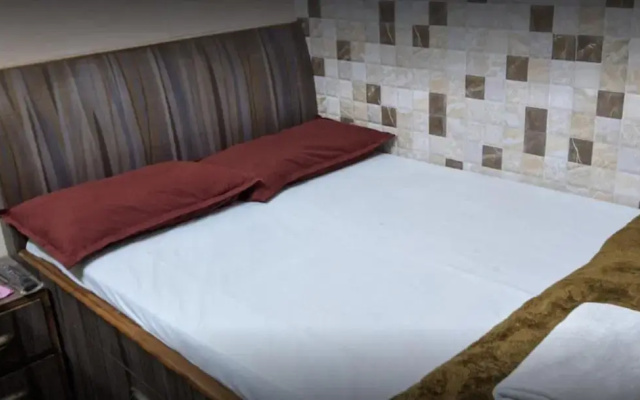 Ajanta Hotel 100 Mtrs Railway Station & 400 Mtrs Dargah