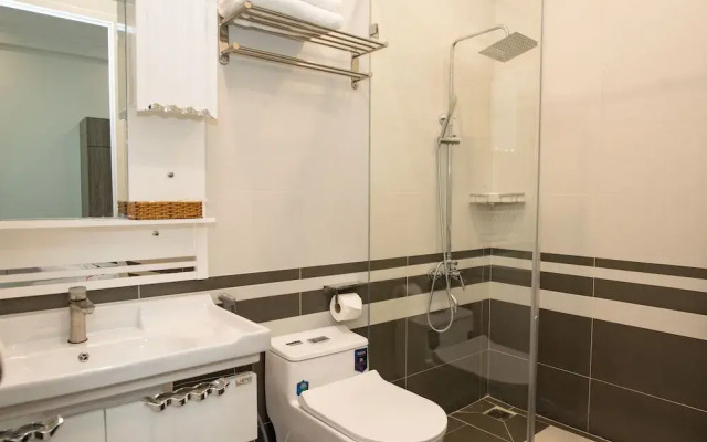 Amora Hotel  Apartment