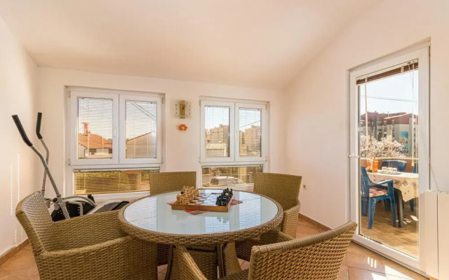 Nice Apartment in Pula With Wifi and 2 Bedrooms