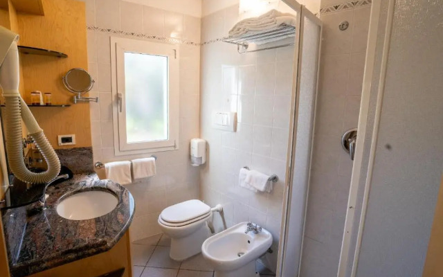 Riva Degli Etruschi by INH