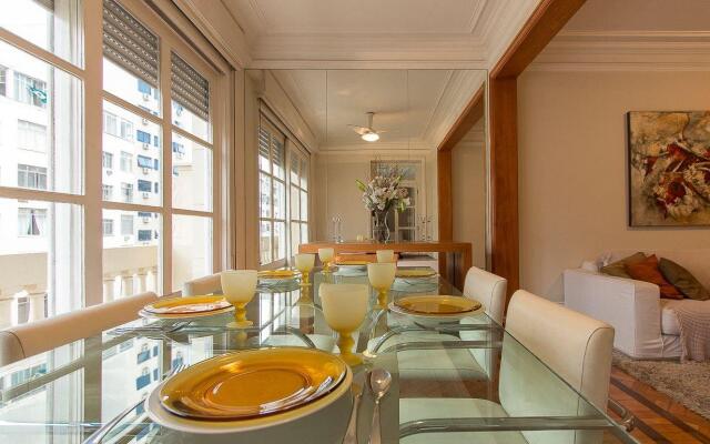 Amplo, exclusivo e Próximo ao Mar de Copacabana